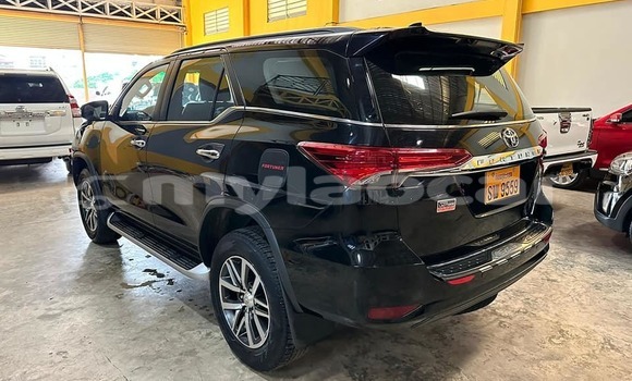 Buy Used Toyota Fortuner Black Car in Vientiane in Vientiane Province Buy Used Toyota Fortuner Black Car in Vientiane in Vientiane Province