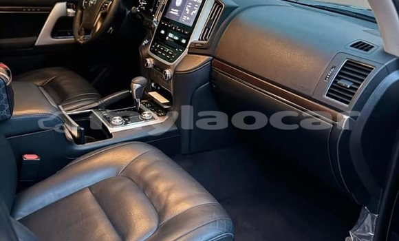 Buy Used Toyota Land Cruiser Black Car in Vientiane in Vientiane Province Buy Used Toyota Land Cruiser Black Car in Vientiane in Vientiane Province