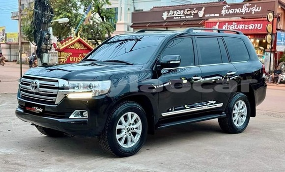 Buy Used Toyota Land Cruiser Black Car in Vientiane in Vientiane Province Buy Used Toyota Land Cruiser Black Car in Vientiane in Vientiane Province
