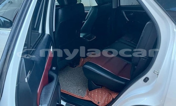 Buy Used Toyota Fortuner White Car in Vientiane in Vientiane Province Buy Used Toyota Fortuner White Car in Vientiane in Vientiane Province