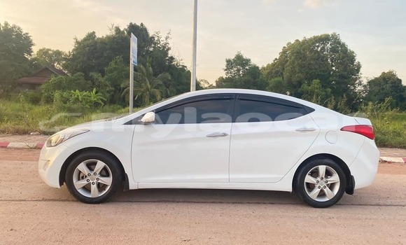 Buy Used Hyundai Elantra White Car in Vientiane in Vientiane Province Buy Used Hyundai Elantra White Car in Vientiane in Vientiane Province