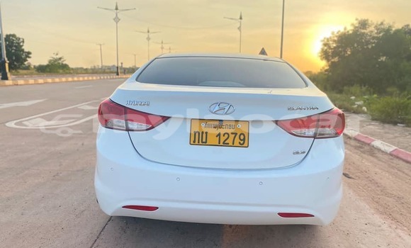 Buy Used Hyundai Elantra White Car in Vientiane in Vientiane Province Buy Used Hyundai Elantra White Car in Vientiane in Vientiane Province