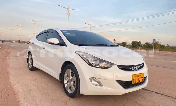 Buy Used Hyundai Elantra White Car in Vientiane in Vientiane Province Buy Used Hyundai Elantra White Car in Vientiane in Vientiane Province