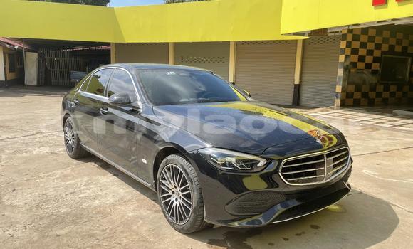 ຊື້ ໃຊ້ແລ້ວ Mercedes-Benz 200 Black ລົດ ໃນ Luang Prabang ໃນ Louangphabang Province