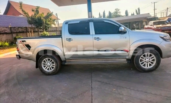 Buy Used Toyota Aygo White Car in Champasak in Champasak Province