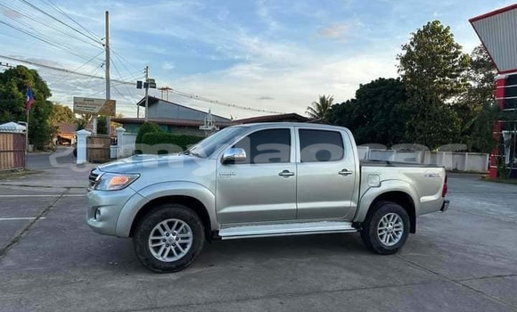 Buy Used Toyota Hilux Other Car in Vientiane in Vientiane Province Buy Used Toyota Hilux Other Car in Vientiane in Vientiane Province