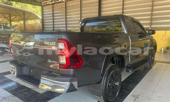 Buy Used Toyota Hiluxe Revo White Car in Vientiane in Vientiane Province Buy Used Toyota Hiluxe Revo White Car in Vientiane in Vientiane Province