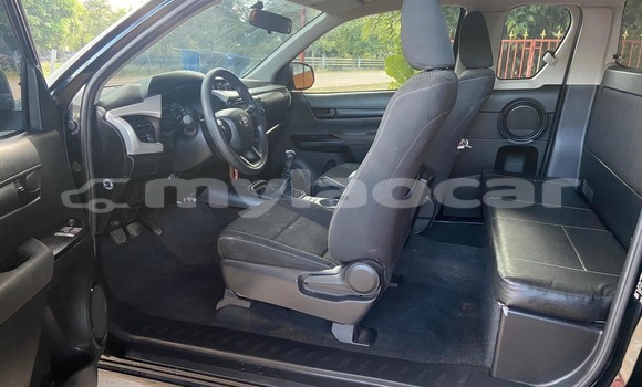 Buy Used Toyota Hiluxe Revo Black Car in Vientiane in Vientiane Province Buy Used Toyota Hiluxe Revo Black Car in Vientiane in Vientiane Province