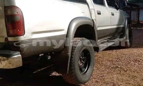 Buy Used Toyota RAV4 Other Car in Luang Prabang in Louangphabang Province Buy Used Toyota RAV4 Other Car in Luang Prabang in Louangphabang Province