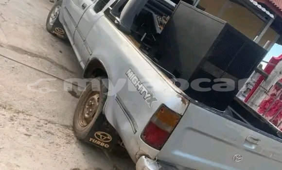 Buy Used Mitsubishi Carisma Other Car in Huayxay in Bokeo Province Buy Used Mitsubishi Carisma Other Car in Huayxay in Bokeo Province