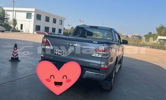 Buy Used Toyota RAV4 Black Car in Vientiane in Vientiane Province Buy Used Toyota RAV4 Black Car in Vientiane in Vientiane Province