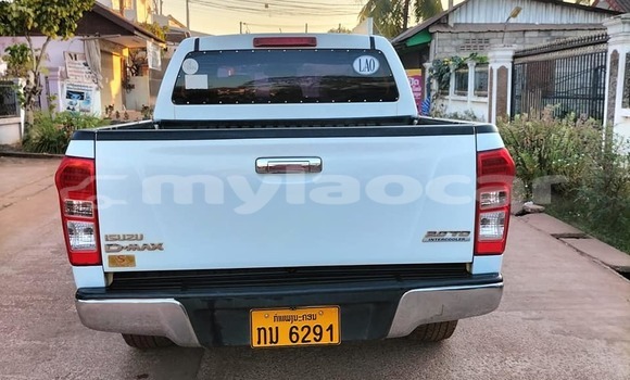 Buy Used Isuzu D–MAX White Car in Vientiane in Vientiane Province Buy Used Isuzu D–MAX White Car in Vientiane in Vientiane Province