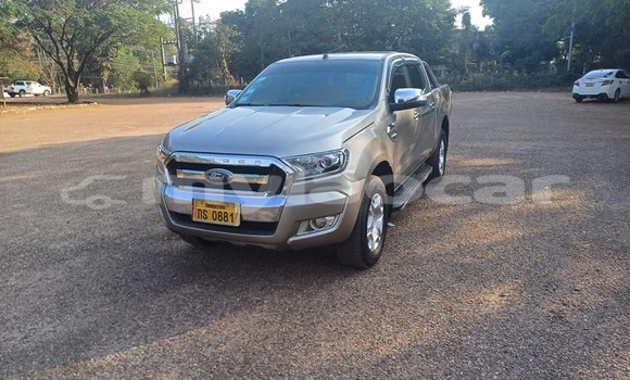 Buy Used Ford Escape White Car in Huayxay in Bokeo Province