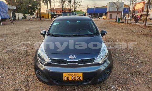 Buy Used Toyota Altezza Black Car in Huayxay in Bokeo Province Buy Used Toyota Altezza Black Car in Huayxay in Bokeo Province