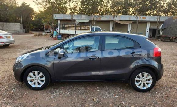 Buy Used Toyota Altezza Black Car in Huayxay in Bokeo Province Buy Used Toyota Altezza Black Car in Huayxay in Bokeo Province