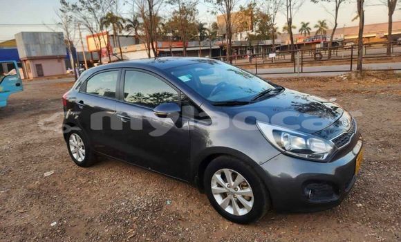 Buy Used Toyota Altezza Black Car in Huayxay in Bokeo Province Buy Used Toyota Altezza Black Car in Huayxay in Bokeo Province