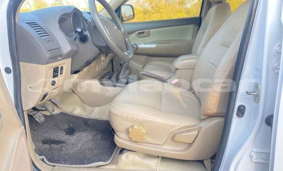 Buy Used Toyota Vigo White Car in Vientiane in Vientiane Province Buy Used Toyota Vigo White Car in Vientiane in Vientiane Province