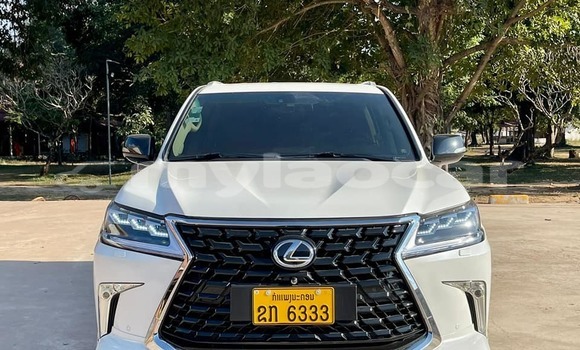Buy Used Lexus LX 570 White Car in Vientiane in Vientiane Province Buy Used Lexus LX 570 White Car in Vientiane in Vientiane Province