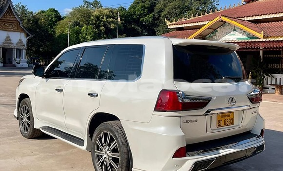 Buy Used Lexus LX 570 White Car in Vientiane in Vientiane Province Buy Used Lexus LX 570 White Car in Vientiane in Vientiane Province