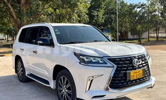 Buy Used Lexus LX 570 White Car in Vientiane in Vientiane Province Buy Used Lexus LX 570 White Car in Vientiane in Vientiane Province
