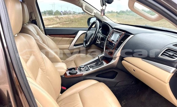 Buy Used Mitsubishi Pajero Black Car in Vientiane in Vientiane Province Buy Used Mitsubishi Pajero Black Car in Vientiane in Vientiane Province