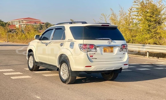 Buy Used Toyota Fortuner White Car in Vientiane in Vientiane Province Buy Used Toyota Fortuner White Car in Vientiane in Vientiane Province
