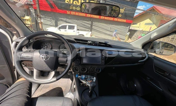 Buy Used Toyota Hilux White Car in Champasak in Champasak Province Buy Used Toyota Hilux White Car in Champasak in Champasak Province
