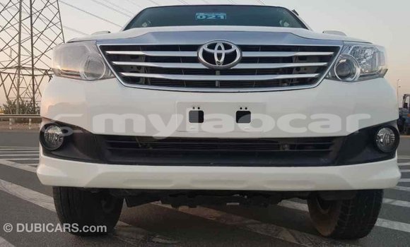 Buy Import Toyota Fortuner White Car in Import - Dubai in Attapeu Province Buy Import Toyota Fortuner White Car in Import - Dubai in Attapeu Province