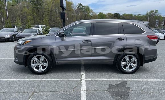 Buy Used Toyota Highlander Other Car in Attapeu in Attapeu Province Buy Used Toyota Highlander Other Car in Attapeu in Attapeu Province