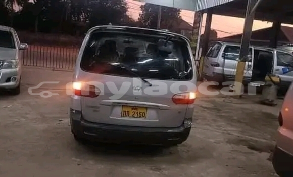 Buy Used AM General HMMWV (Humvee) Other Car in Ban Houayxay in Bokeo Province Buy Used AM General HMMWV (Humvee) Other Car in Ban Houayxay in Bokeo Province