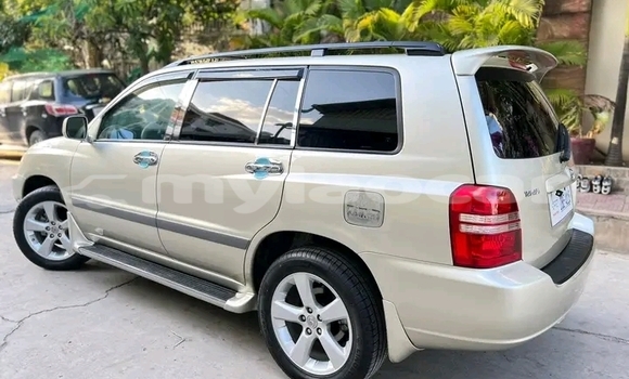 Buy Used Toyota Highlander Other Car in Import - Dubai in Attapeu Province Buy Used Toyota Highlander Other Car in Import - Dubai in Attapeu Province