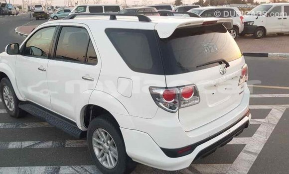 Buy Import Toyota Fortuner White Car in Import - Dubai in Attapeu Province Buy Import Toyota Fortuner White Car in Import - Dubai in Attapeu Province