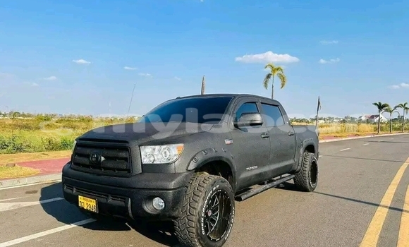 Buy Used Toyota Esquire Black Car in Luang Namtha in Luang Namtha Province Buy Used Toyota Esquire Black Car in Luang Namtha in Luang Namtha Province