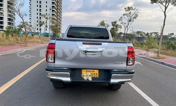 Buy Used Toyota Hilux Other Car in Import - Dubai in Attapeu Province Buy Used Toyota Hilux Other Car in Import - Dubai in Attapeu Province