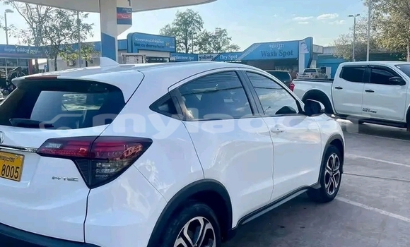 Buy Used Honda Ballade White Car in Luang Namtha in Luang Namtha Province Buy Used Honda Ballade White Car in Luang Namtha in Luang Namtha Province