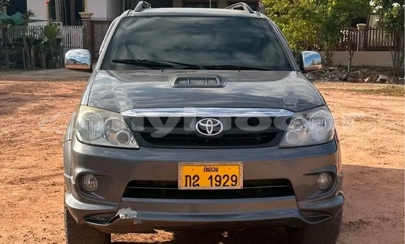 Buy Used BMW 321 Black Car in Luang Prabang in Louangphabang Province Buy Used BMW 321 Black Car in Luang Prabang in Louangphabang Province