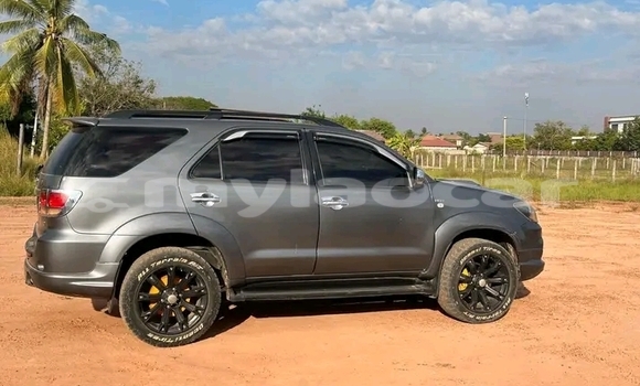 Buy Used BMW 321 Black Car in Luang Prabang in Louangphabang Province Buy Used BMW 321 Black Car in Luang Prabang in Louangphabang Province