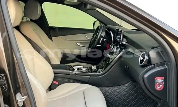 Acheter Occasion Voiture Mercedes-Benz CLK-klasse AMG Noir à Phonsavan, Xiangkhouang Province Acheter Occasion Voiture Mercedes-Benz CLK-klasse AMG Noir à Phonsavan, Xiangkhouang Province