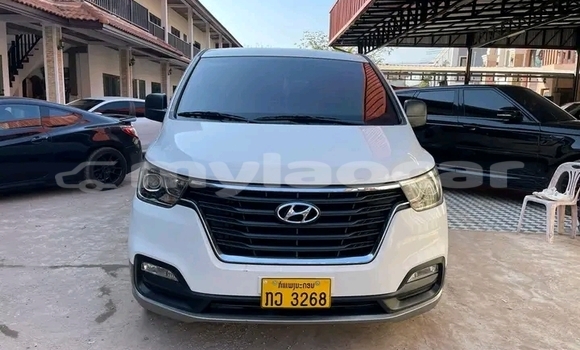 Acheter Occasion Voiture FORD MUSTANG Blanc à Muang Xay, Oudômxai Province Acheter Occasion Voiture FORD MUSTANG Blanc à Muang Xay, Oudômxai Province