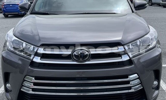 Buy Used Toyota Highlander Other Car in Vientiane in Vientiane Province Buy Used Toyota Highlander Other Car in Vientiane in Vientiane Province