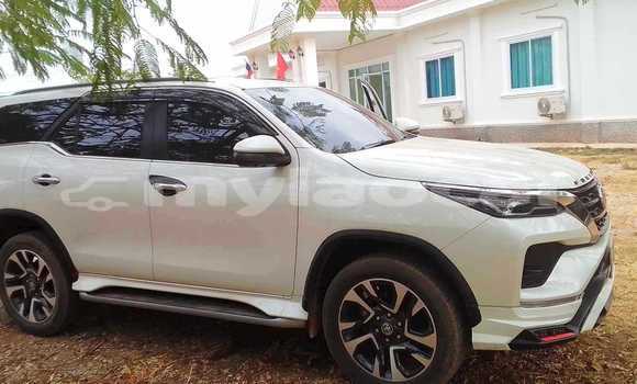Buy Used Toyota Fortuner White Car in Vientiane in Vientiane Province Buy Used Toyota Fortuner White Car in Vientiane in Vientiane Province