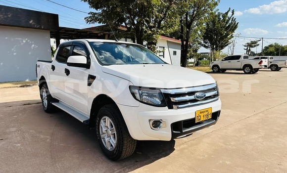 Acheter Occasion Voiture Range Rover Range Rover Blanc à Vientiane, Vientiane Province Acheter Occasion Voiture Range Rover Range Rover Blanc à Vientiane, Vientiane Province