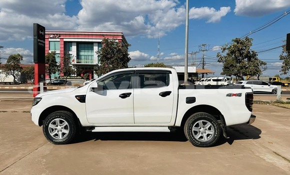 Acheter Occasion Voiture Range Rover Range Rover Blanc à Vientiane, Vientiane Province Acheter Occasion Voiture Range Rover Range Rover Blanc à Vientiane, Vientiane Province
