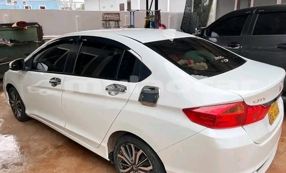 Buy Used Honda City White Car in Luang Namtha in Luang Namtha Province Buy Used Honda City White Car in Luang Namtha in Luang Namtha Province