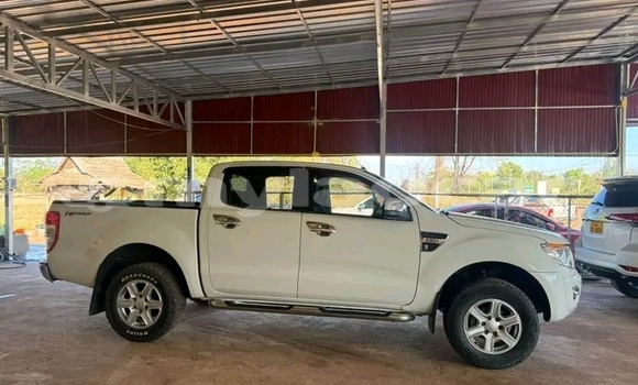 Buy Used Chery Arrizo 7 White Car in Luang Namtha in Luang Namtha Province