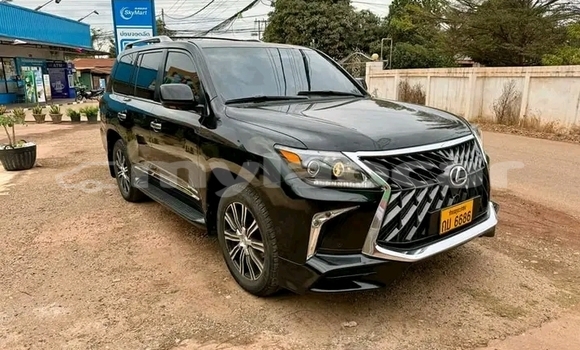 Buy Used Lexus LX 570 Black Car in Vientiane in Vientiane Province Buy Used Lexus LX 570 Black Car in Vientiane in Vientiane Province