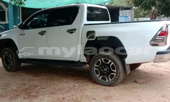 Buy Used Toyota Axio Silver Car in Saravan in Salavan Province Buy Used Toyota Axio Silver Car in Saravan in Salavan Province