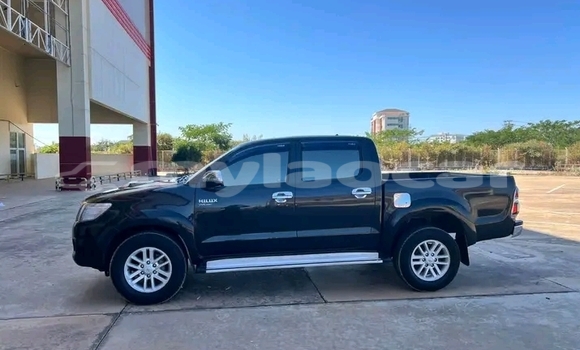 Buy Used Isuzu Bighorn Black Car in Attapeu in Attapeu Province Buy Used Isuzu Bighorn Black Car in Attapeu in Attapeu Province