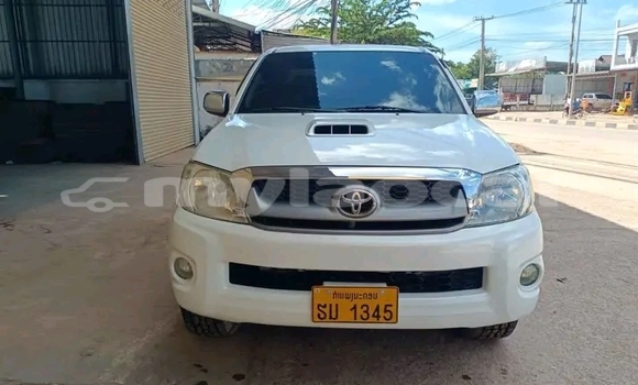 Buy Used Toyota Aygo White Car in Sekong in Xékong Province Buy Used Toyota Aygo White Car in Sekong in Xékong Province