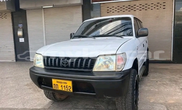 Buy Used Toyota Prado White Car in Luang Prabang in Louangphabang Province Buy Used Toyota Prado White Car in Luang Prabang in Louangphabang Province